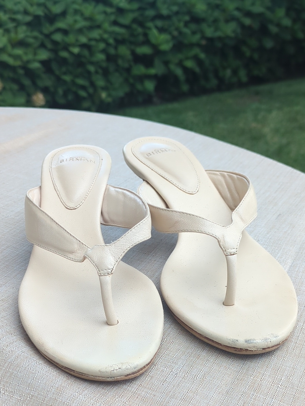 Alexandre Birman Cream Leather Thong Sandals